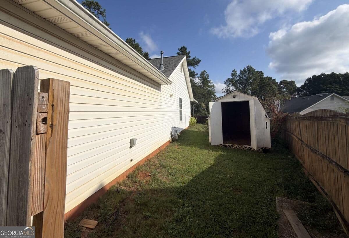 3 bedroom, 2 bathroom, 1,368 sq ft single family residence for sale at 248 Brannans Walk, Mcdonough, GA 30253 — photo 2