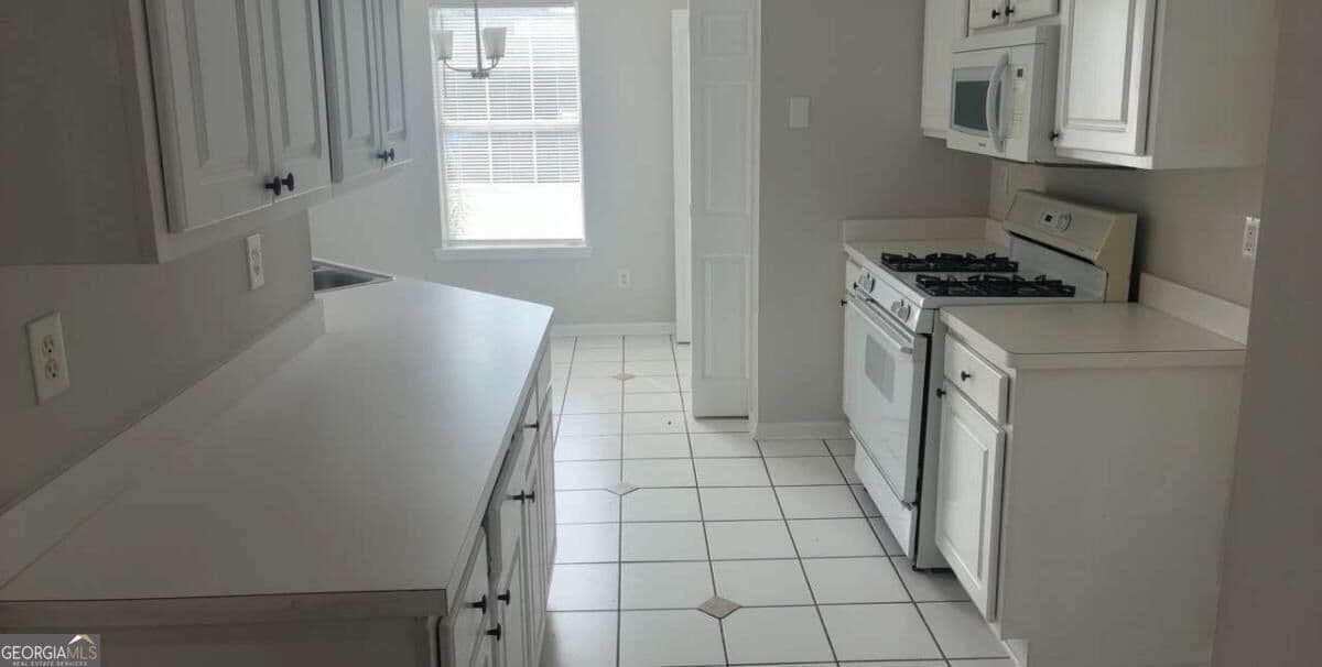 3 bedroom, 2 bathroom, 1,368 sq ft single family residence for sale at 248 Brannans Walk, Mcdonough, GA 30253 — photo 4