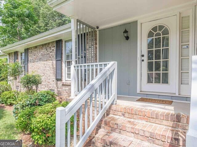 3 bedroom, 2 bathroom, 1,763 sq ft single family residence for sale at 2521 Country Club Drive, Conyers, GA 30013 — photo 6