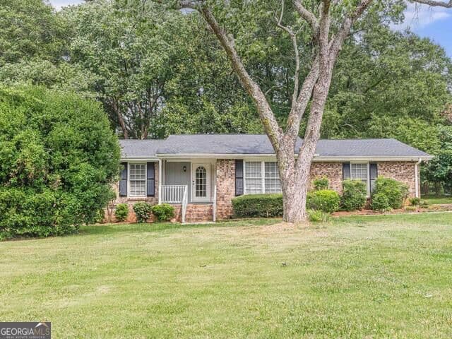 3 bedroom, 2 bathroom, 1,763 sq ft single family residence for sale at 2521 Country Club Drive, Conyers, GA 30013 — photo 1 of 36