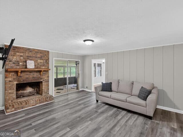 3 bedroom, 2 bathroom, 1,763 sq ft single family residence for sale at 2521 Country Club Drive, Conyers, GA 30013 — photo 8