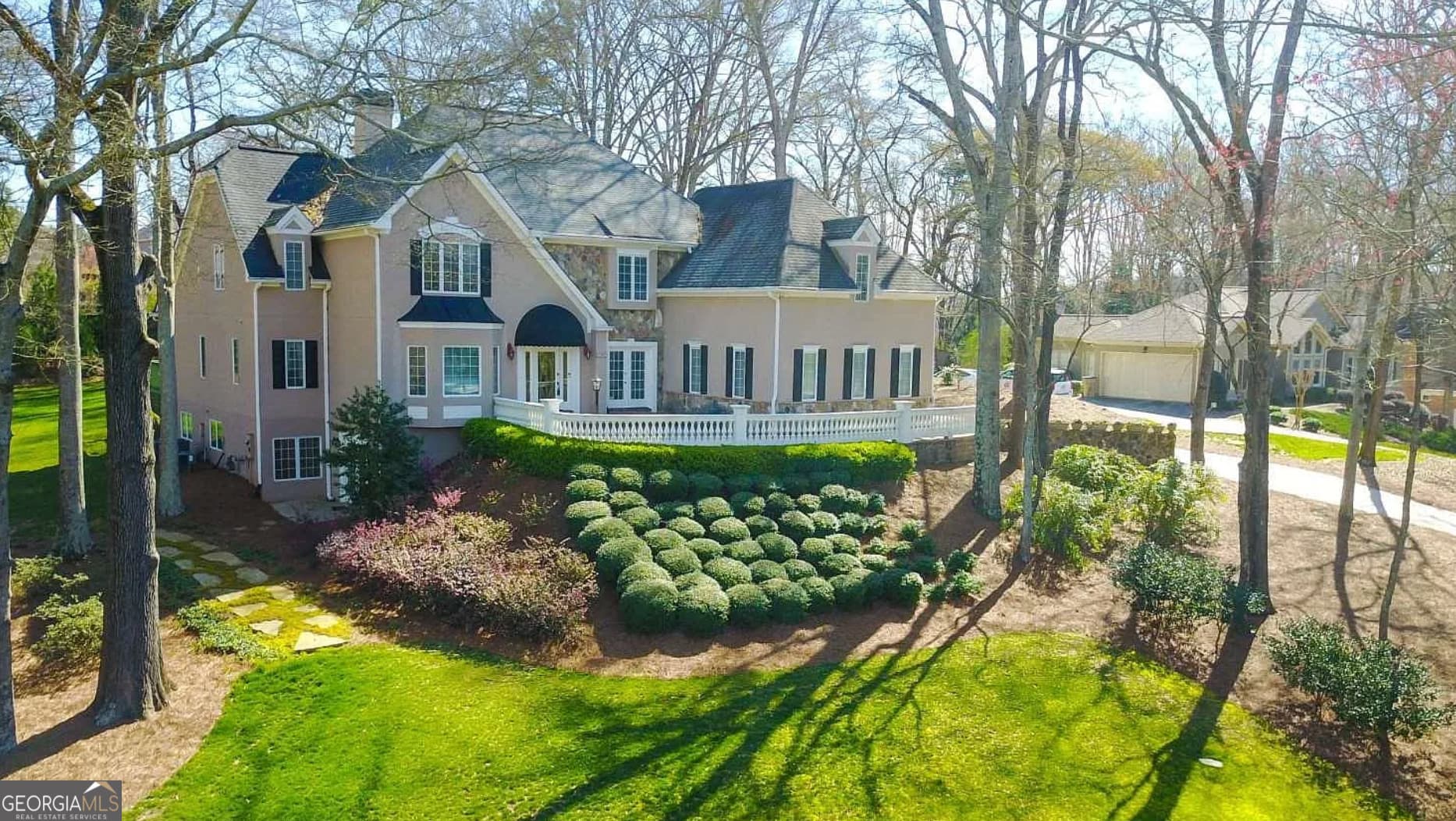 5 bedroom, 6 bathroom, 5,847 sq ft single family residence for sale at 2043 Burgundy Drive, Braselton, GA 30517 — photo 2