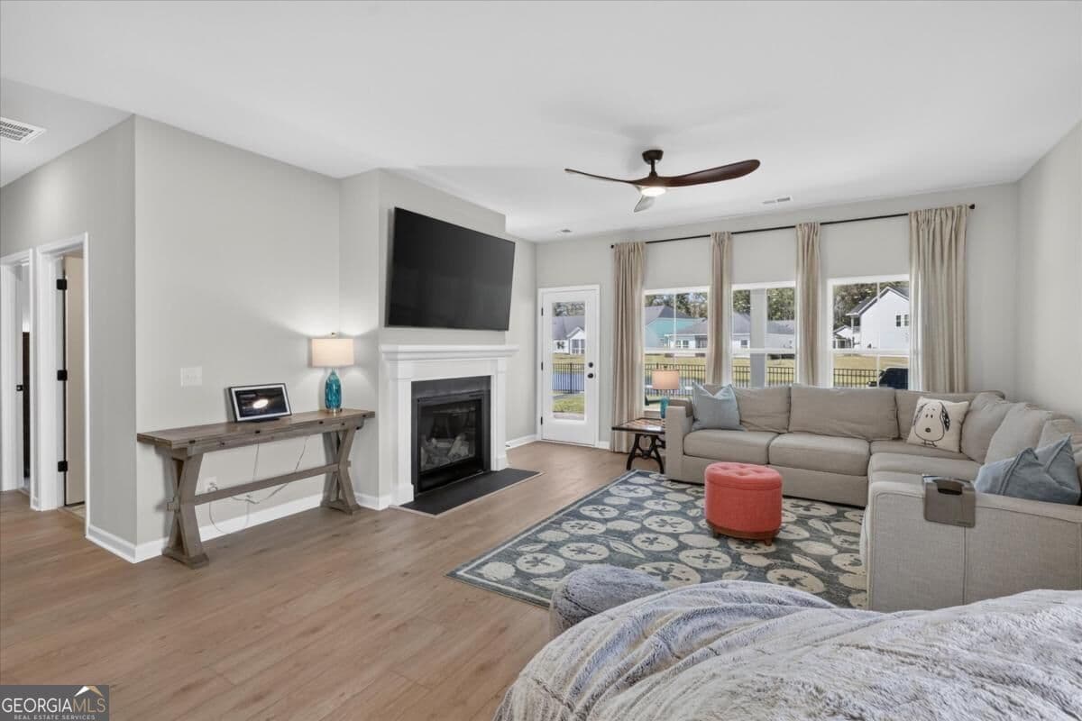 5 bedroom, 3.5 bathroom, 2,443 sq ft single family residence for sale at 750 Blue Moon Crossing, Pooler, GA 31322 — photo 7