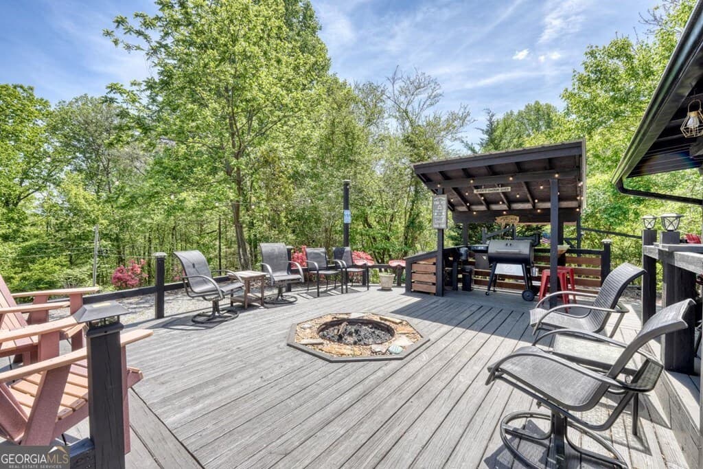2 bedroom, 3.5 bathroom single family residence for sale at 710 Town Mountain Road, Hayesville, NC 28904 — photo 4