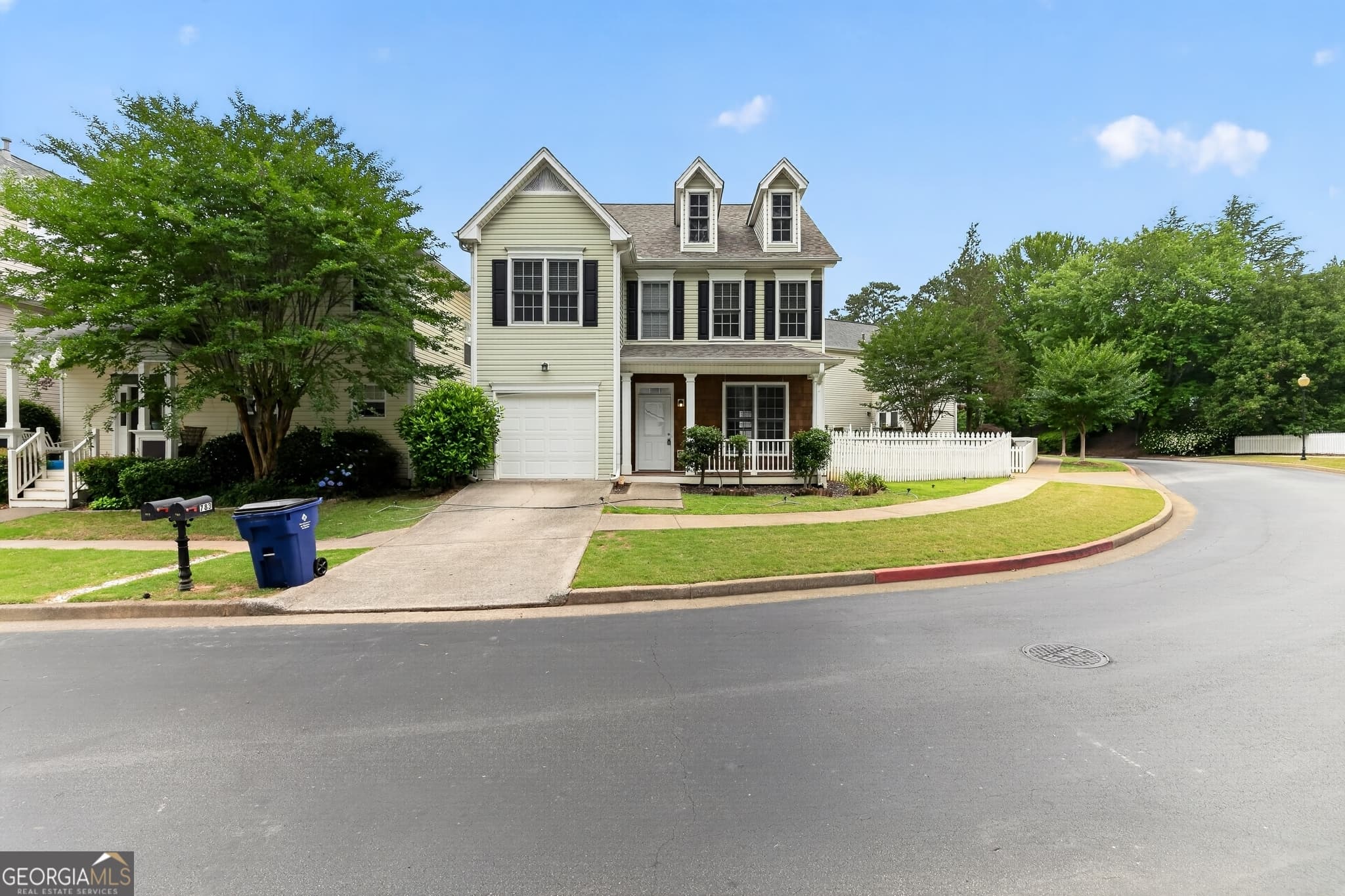 3 bedroom, 2.5 bathroom, 1,896 sq ft single family residence sold at 783 Gardenside Circle, Marietta, GA 30067