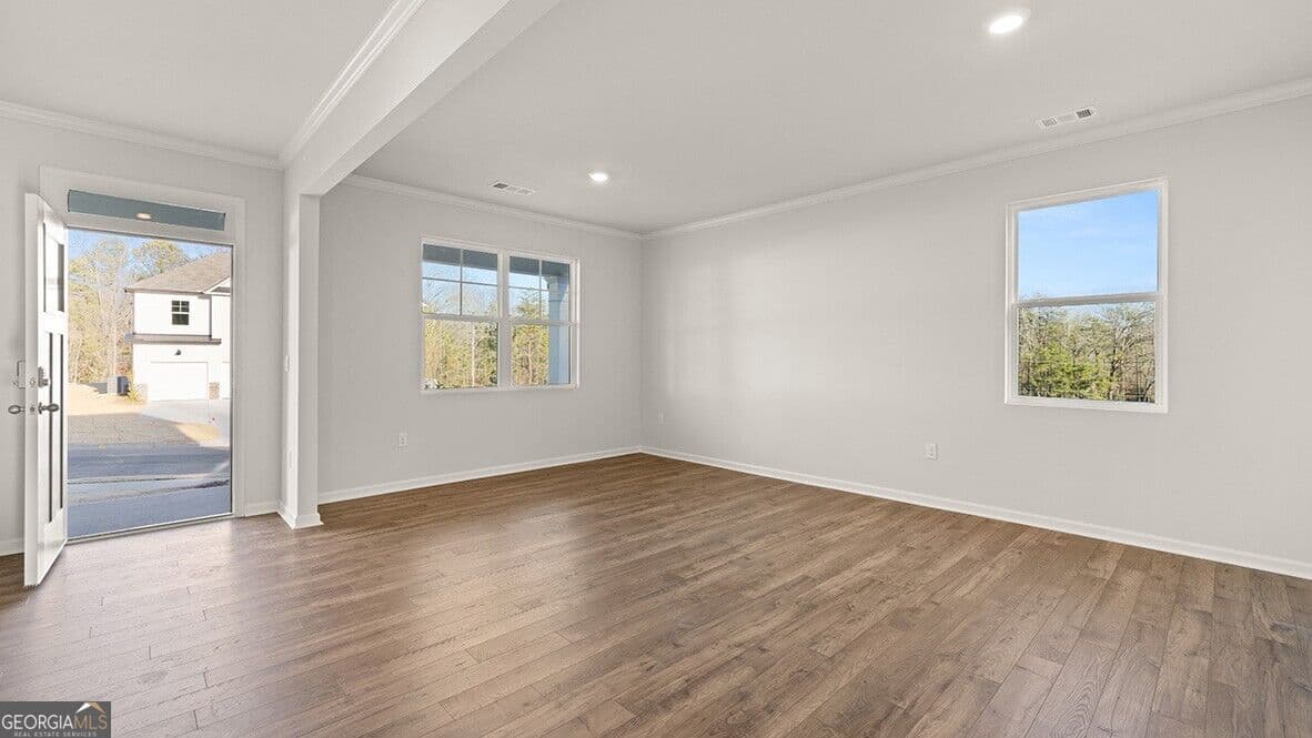 5 bedroom, 4.5 bathroom, 3,389 sq ft single family residence for sale at 1427 Lincoln Lane, Braselton, GA 30517 — photo 3