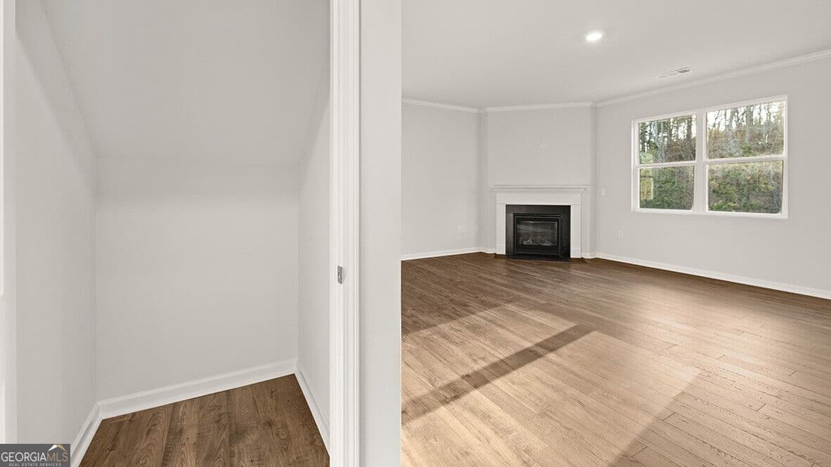 5 bedroom, 4.5 bathroom, 3,389 sq ft single family residence for sale at 1427 Lincoln Lane, Braselton, GA 30517 — photo 5