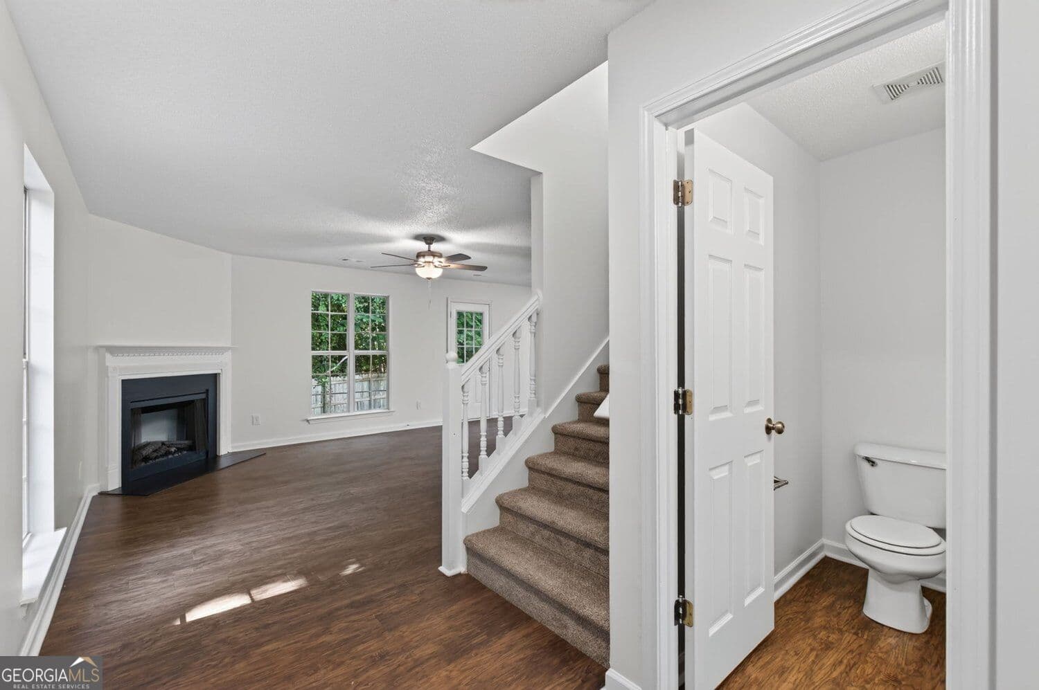 3 bedroom, 2.5 bathroom, 1,645 sq ft single family residence for sale at 4024 Angels Drive, Stockbridge, GA 30281 — photo 3