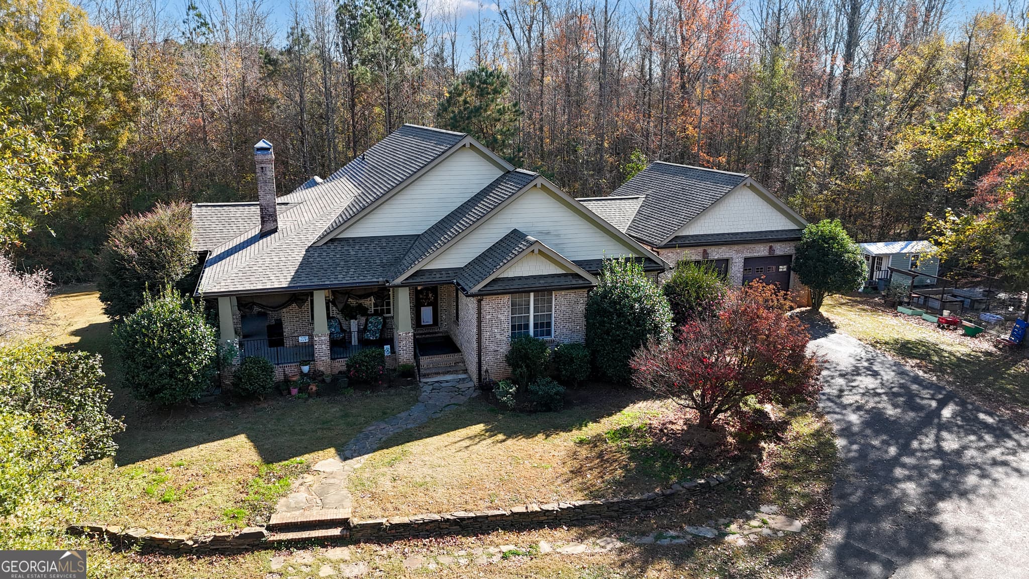 4 bedroom, 3.5 bathroom, 4,632 sq ft single family residence sold at 190 Carl Williams Road, Senoia, GA 30276