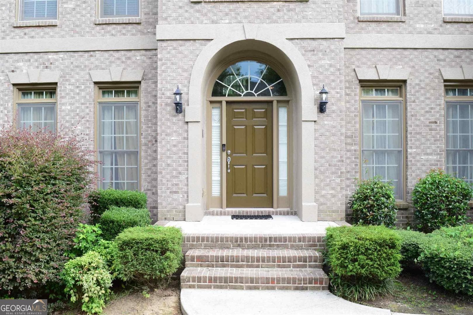 5 bedroom, 5 bathroom, 4,867 sq ft single family residence for sale at 3515 Renaissance Circle, South Fulton, GA 30349 — photo 2