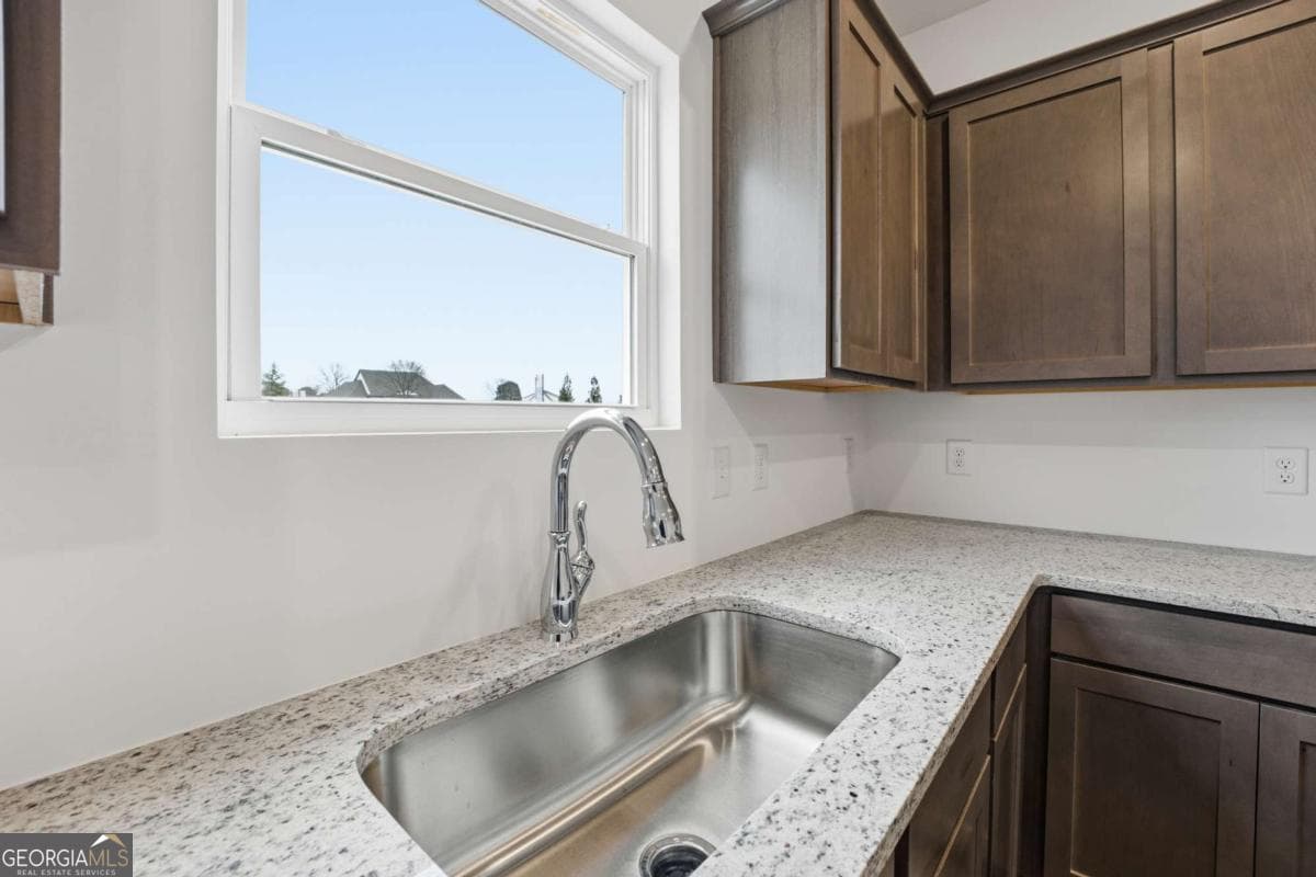 4 bedroom, 2.5 bathroom, 2,200 sq ft single family residence for sale at 4219 Ravendale Street 92, Flowery Branch, GA 30542 — photo 10