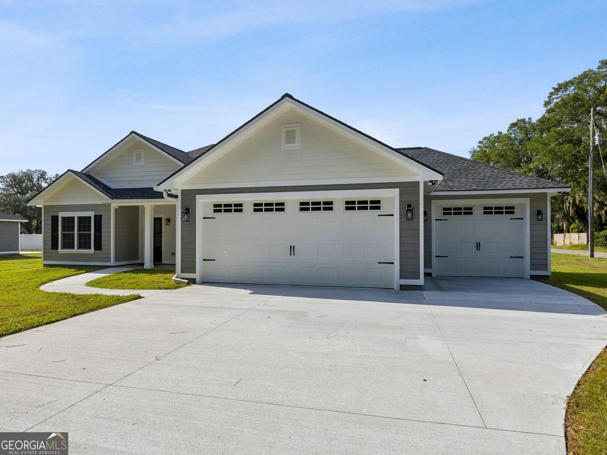 3 bedroom, 2 bathroom, 1,531 sq ft single family residence for sale at 215 McQueen Street, Folkston, GA 31537