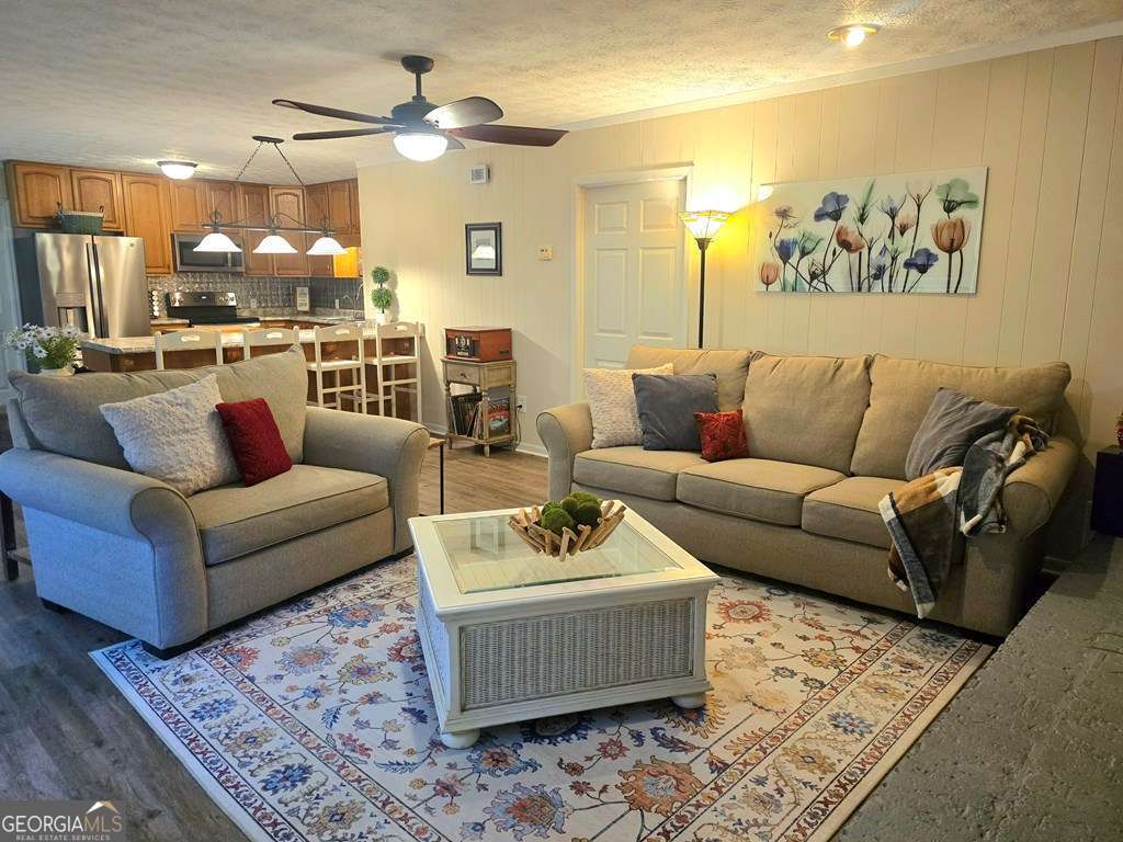 3 bedroom, 2 bathroom, 2,528 sq ft single family residence for sale at 277 Lincoln Avenue, Fitzgerald, GA 31750 — photo 8
