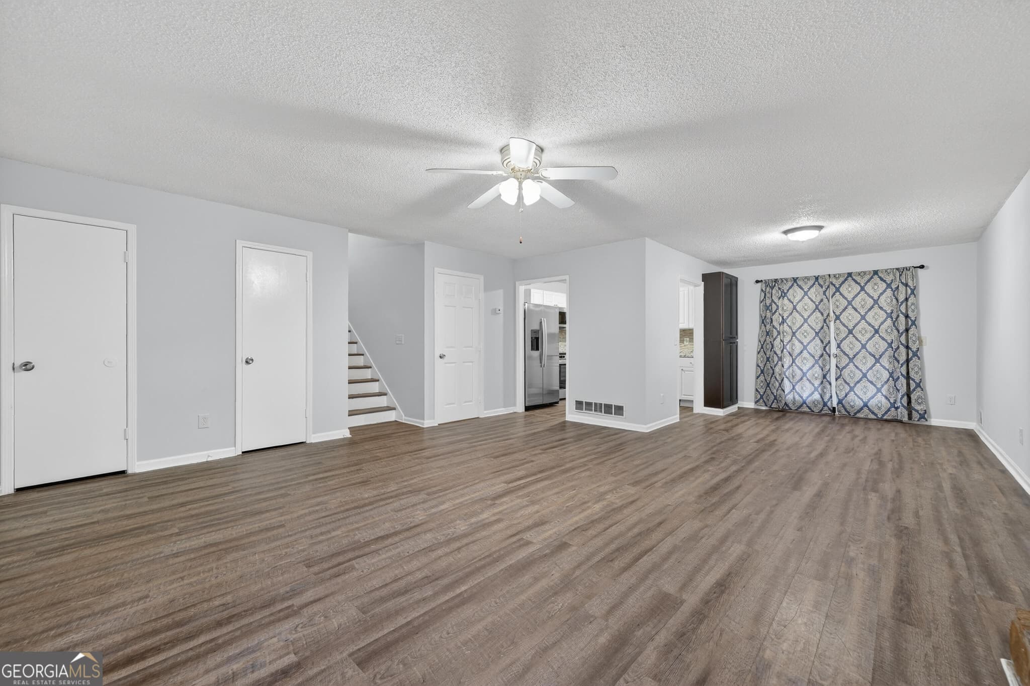 3 bedroom, 2.5 bathroom, 1,809 sq ft single family residence for sale at 209 Indian Branch Way, Lawrenceville, GA 30043 — photo 5