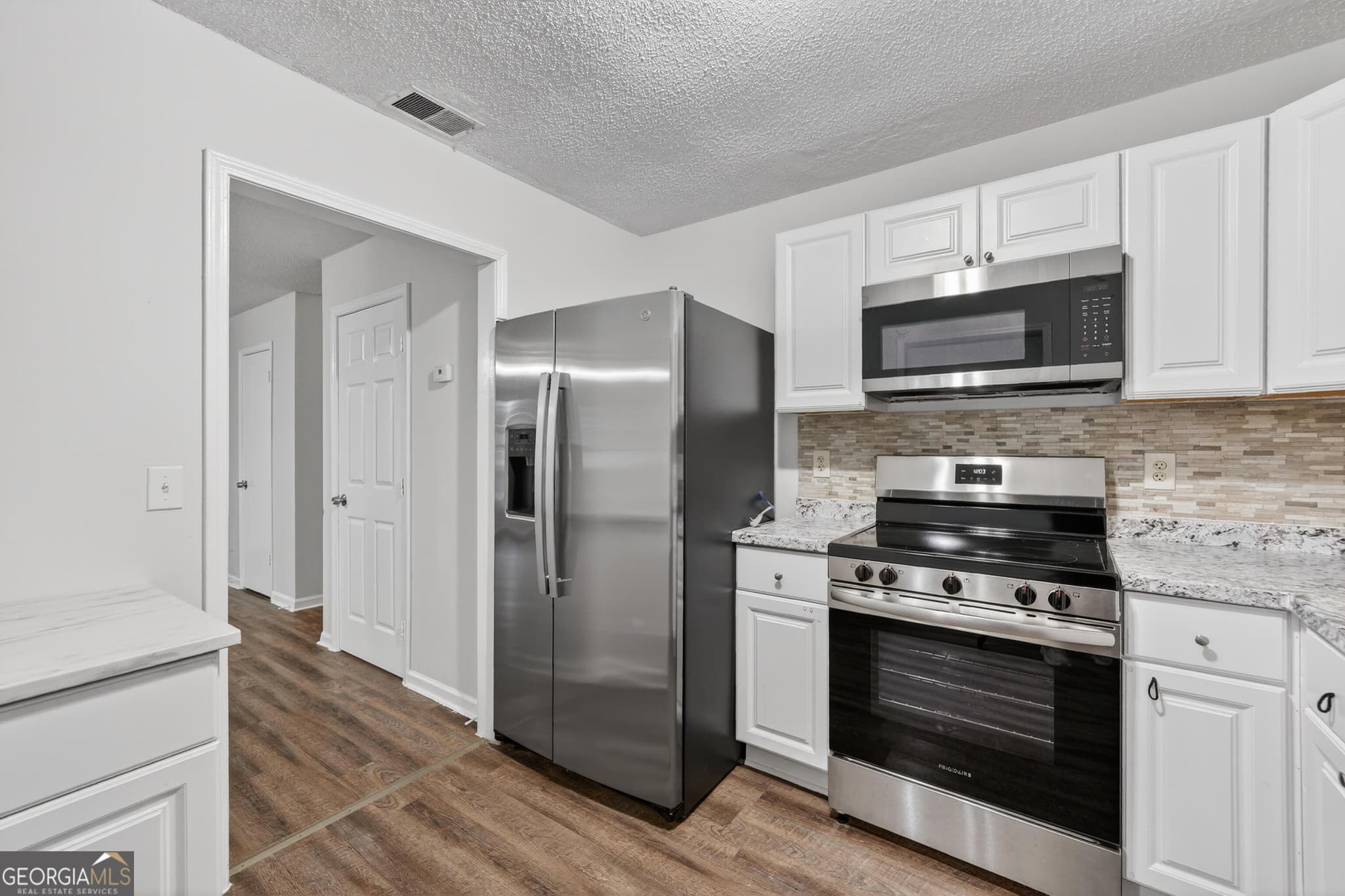 3 bedroom, 2.5 bathroom, 1,809 sq ft single family residence for sale at 209 Indian Branch Way, Lawrenceville, GA 30043 — photo 9