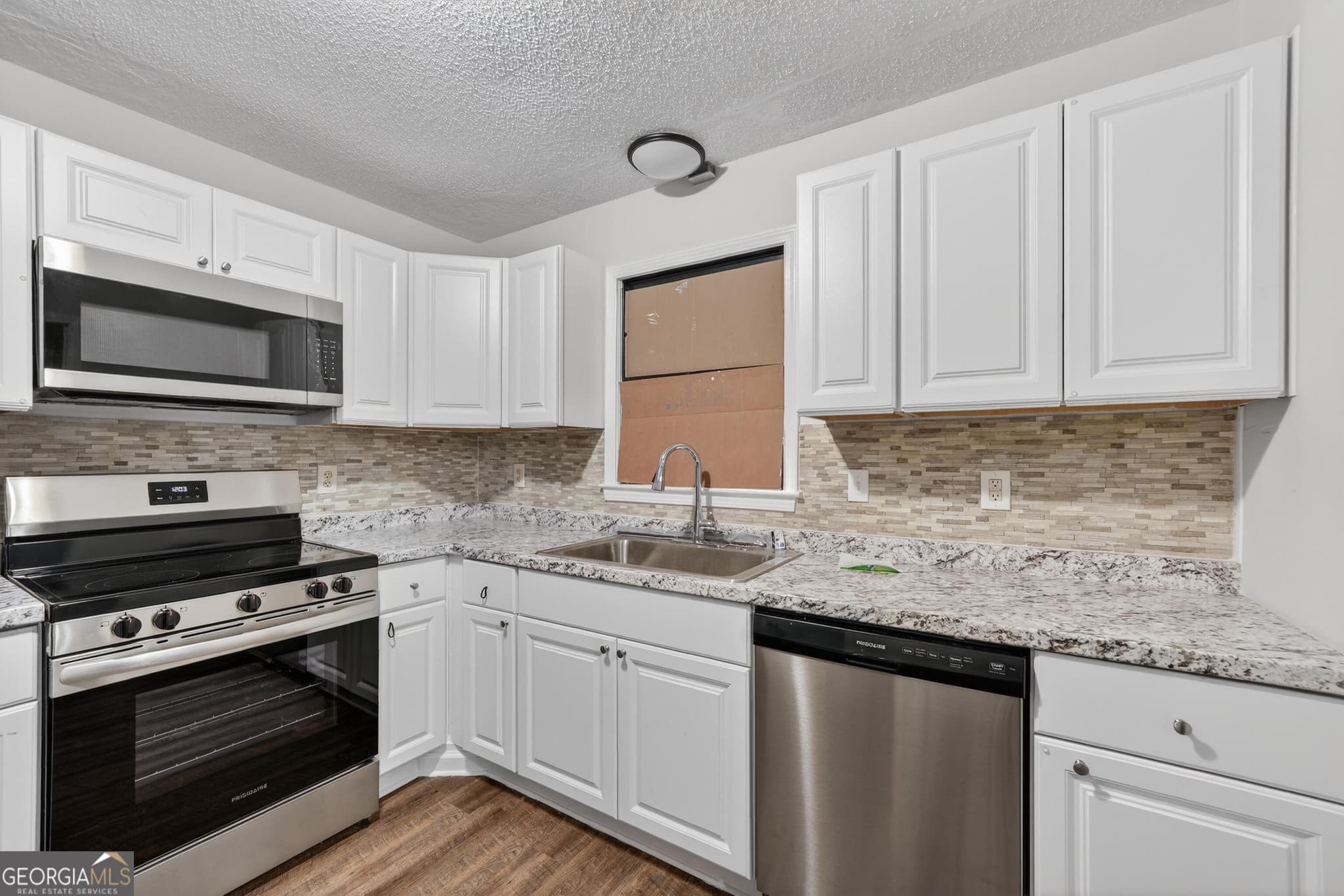 3 bedroom, 2.5 bathroom, 1,809 sq ft single family residence for sale at 209 Indian Branch Way, Lawrenceville, GA 30043 — photo 10