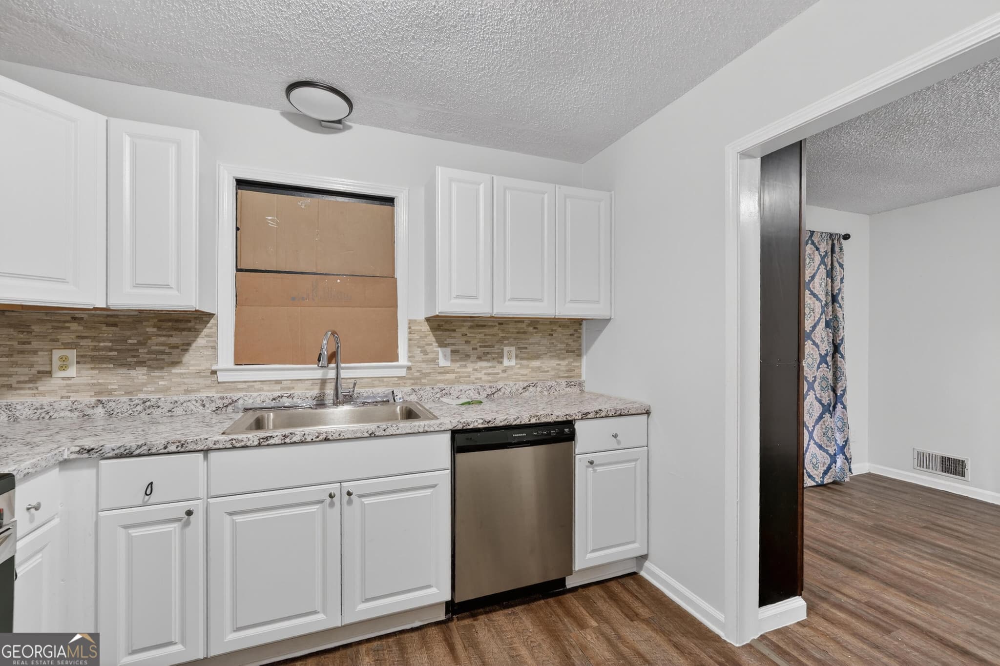 3 bedroom, 2.5 bathroom, 1,809 sq ft single family residence for sale at 209 Indian Branch Way, Lawrenceville, GA 30043 — photo 8
