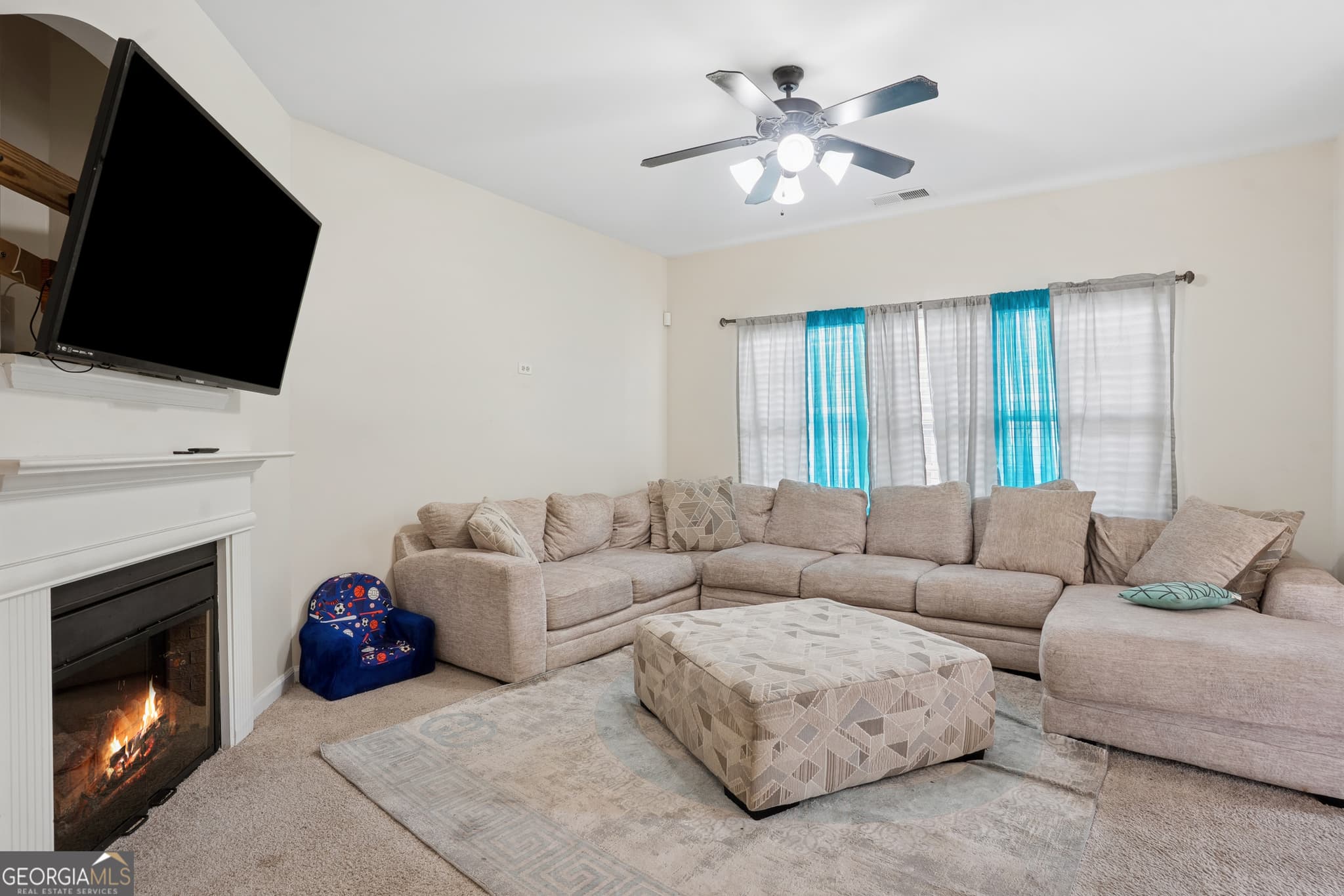 3 bedroom, 2.5 bathroom, 1,780 sq ft townhouse for sale at 7556 Rutgers Circle, Fairburn, GA 30213 — photo 6