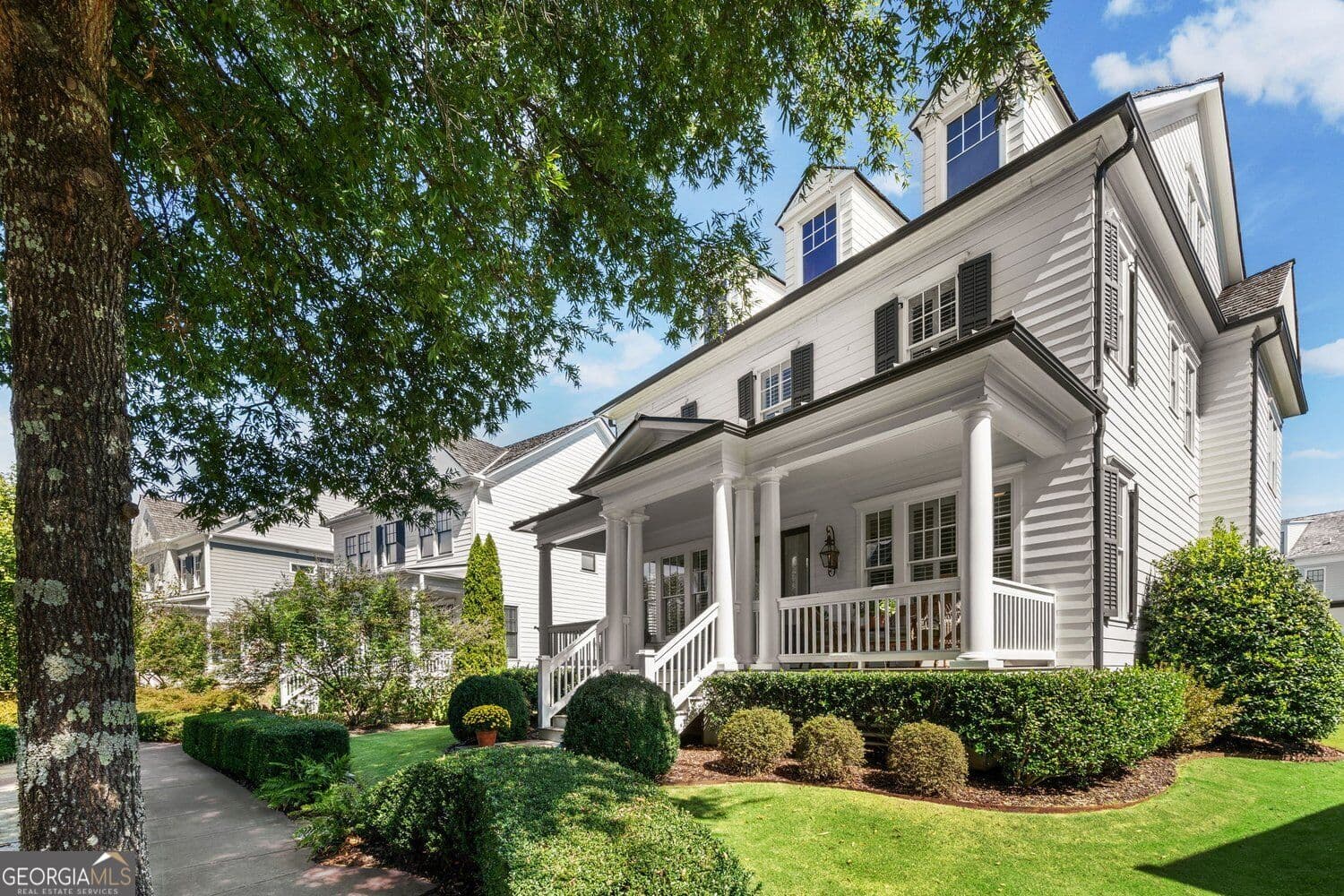 5 bedroom, 4.5 bathroom, 4,174 sq ft single family residence for sale at 7405 Samples Field Road, Cumming, GA 30040 — photo 3