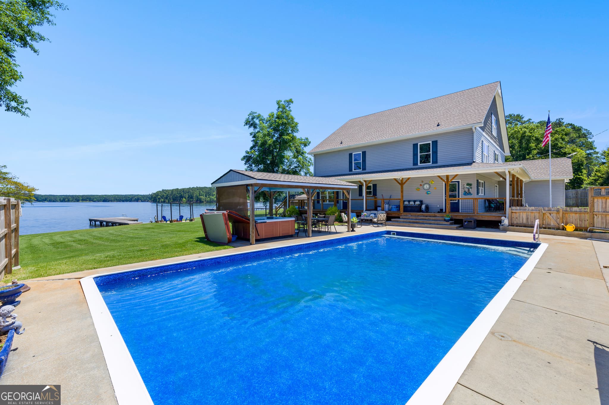 5 bedroom, 3.5 bathroom, 4,142 sq ft single family residence for sale at 249 Lakeshore Circle, Milledgeville, GA 31061 — photo 6