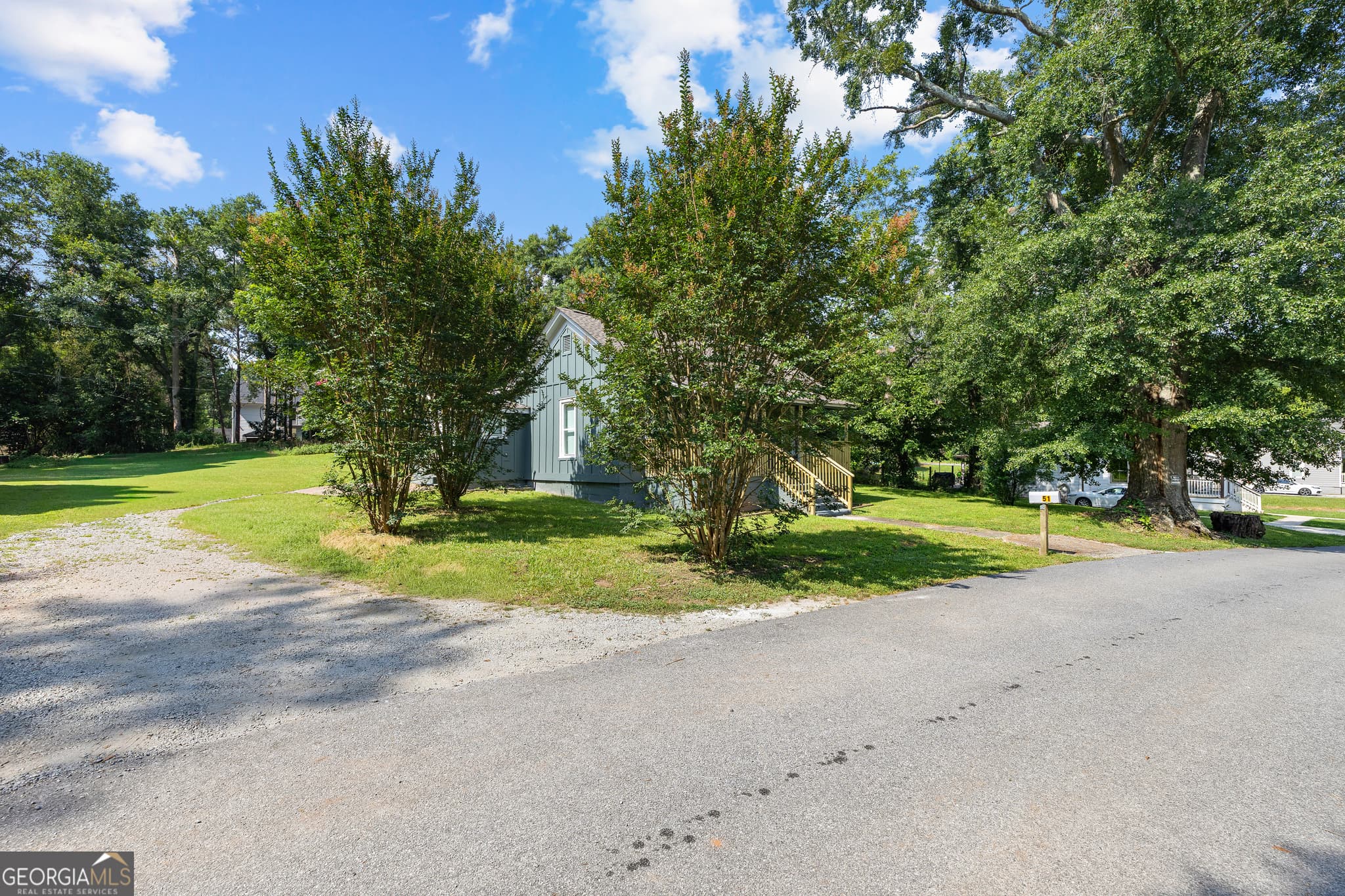 2 bedroom, 2 bathroom, 1,560 sq ft single family residence for sale at 51 E Jones Street, Newnan, GA 30263 — photo 6