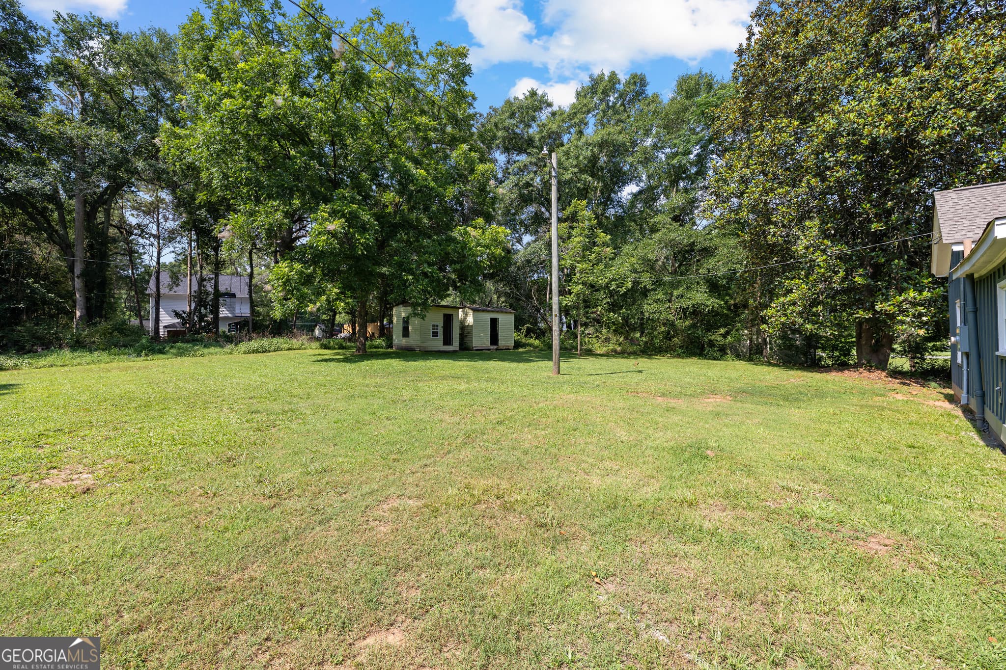 2 bedroom, 2 bathroom, 1,560 sq ft single family residence for sale at 51 E Jones Street, Newnan, GA 30263 — photo 7