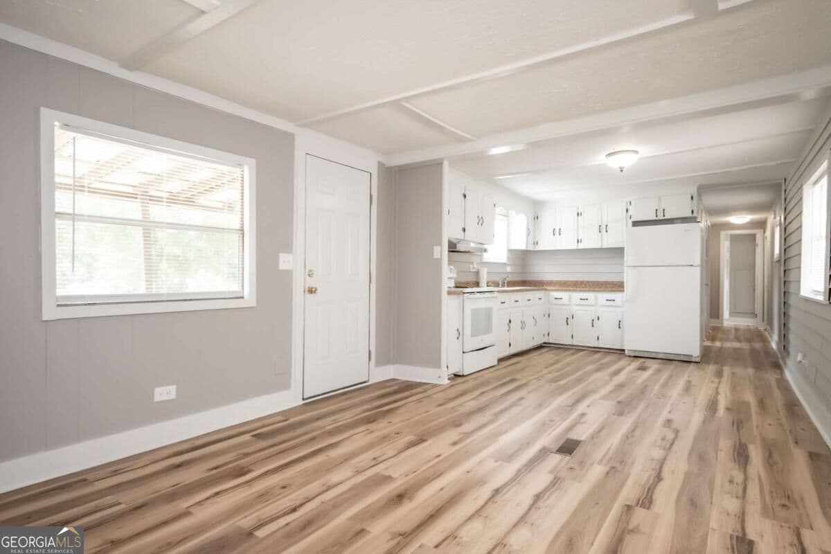 2 bedroom, 1 bathroom, 720 sq ft manufactured home,single family residence for sale at 146 Amberly Drive, Hull, GA 30646 — photo 6
