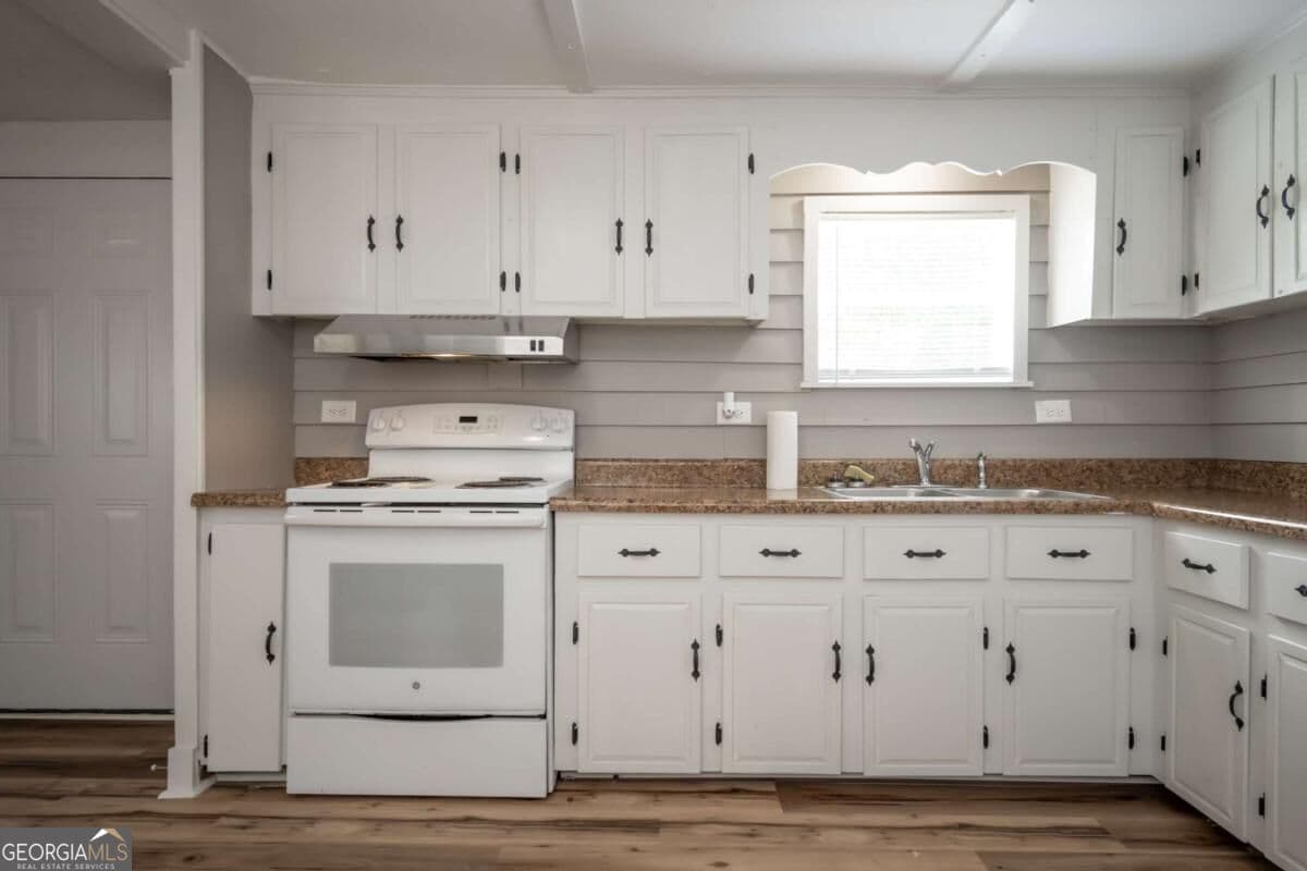 2 bedroom, 1 bathroom, 720 sq ft manufactured home,single family residence for sale at 146 Amberly Drive, Hull, GA 30646 — photo 7