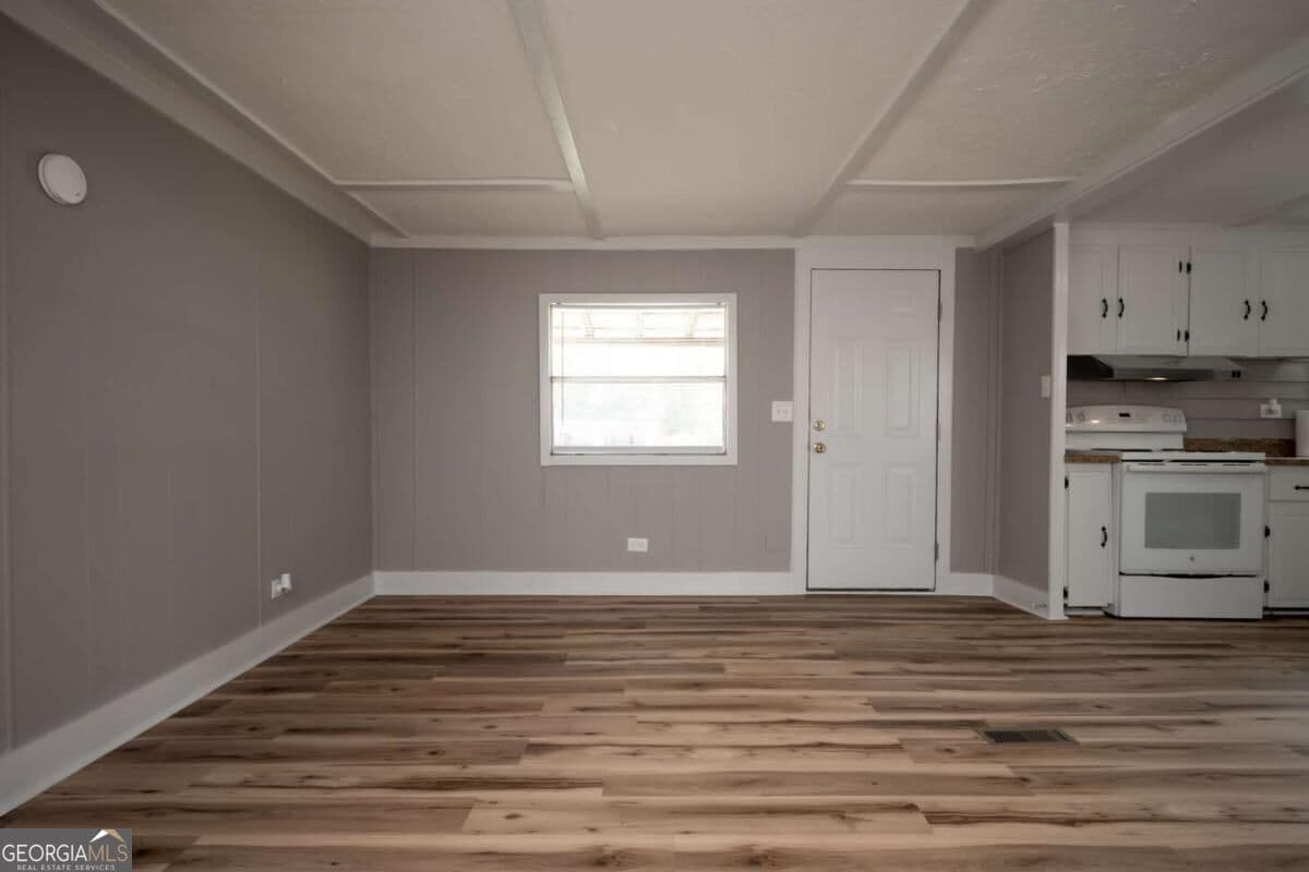 2 bedroom, 1 bathroom, 720 sq ft manufactured home,single family residence for sale at 146 Amberly Drive, Hull, GA 30646 — photo 5