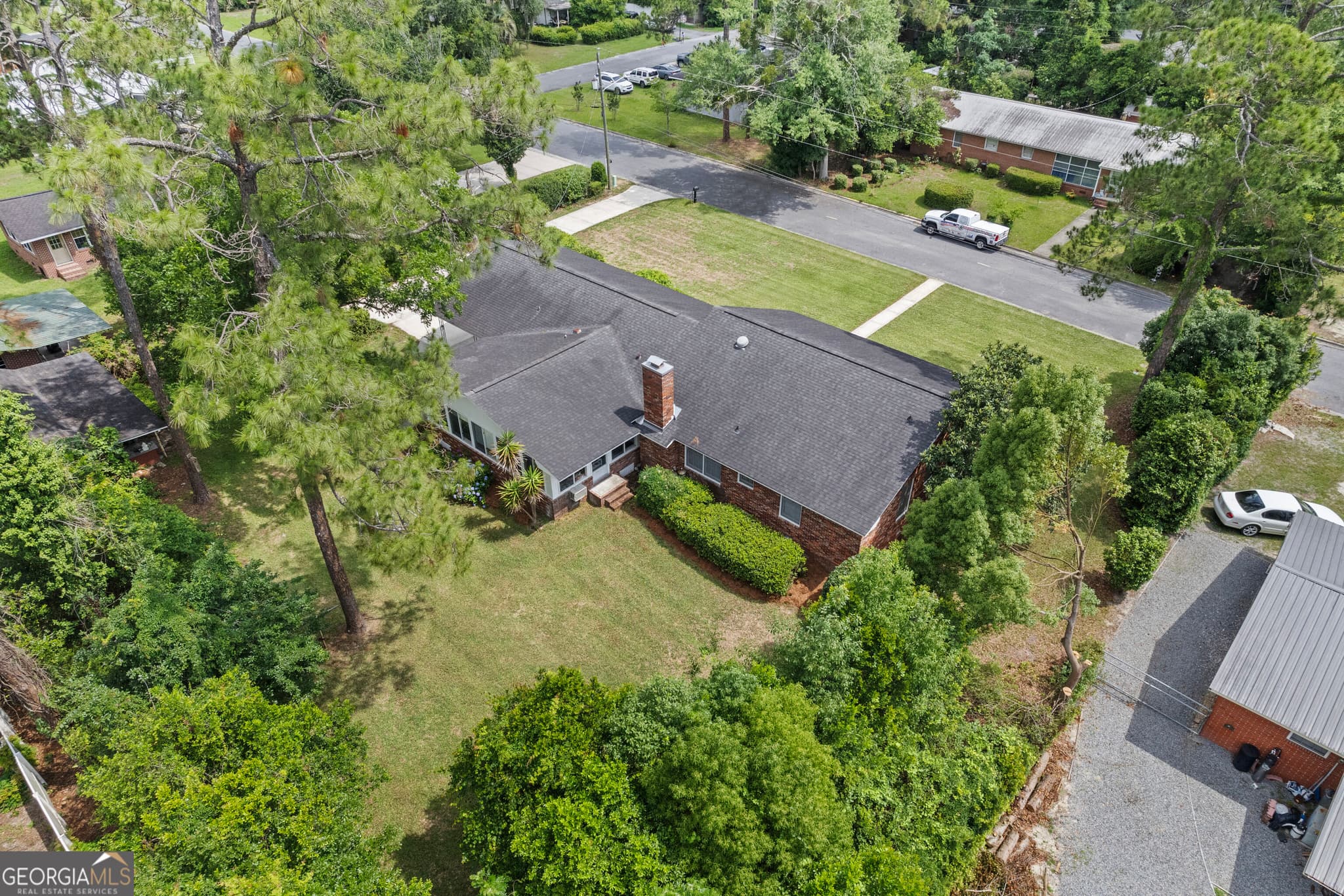 3 bedroom, 2.5 bathroom, 4,190 sq ft single family residence for sale at 147 W Magnolia Street, Jesup, GA 31545 — photo 4