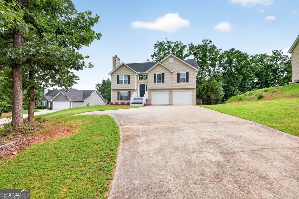 3 bedroom, 2 bathroom single family residence sold at 2726 Sawyer Mill Drive, Gainesville, GA 30507