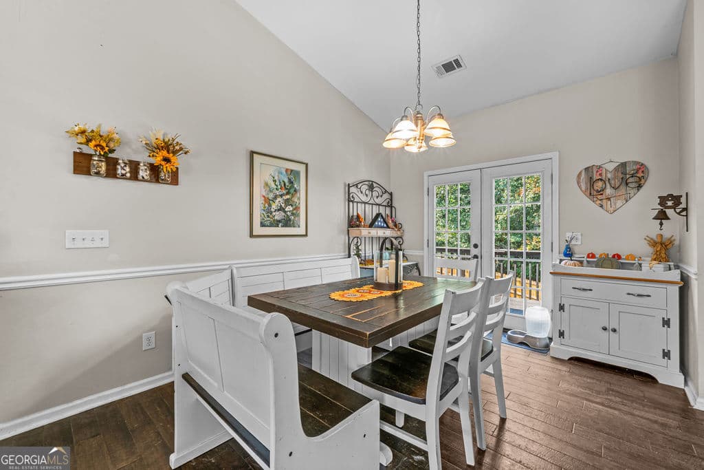 4 bedroom, 3 bathroom, 2,104 sq ft single family residence for sale at 19 Highlander Trail, Rome, GA 30165 — photo 9