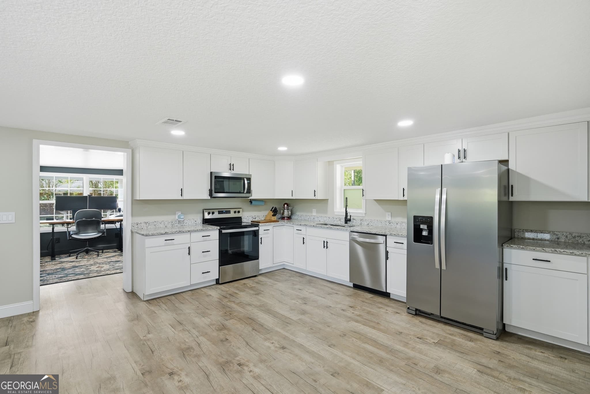 4 bedroom, 2 bathroom, 100 sq ft single family residence for sale at 2448 Ware Street, Blackshear, GA 31516 — photo 8