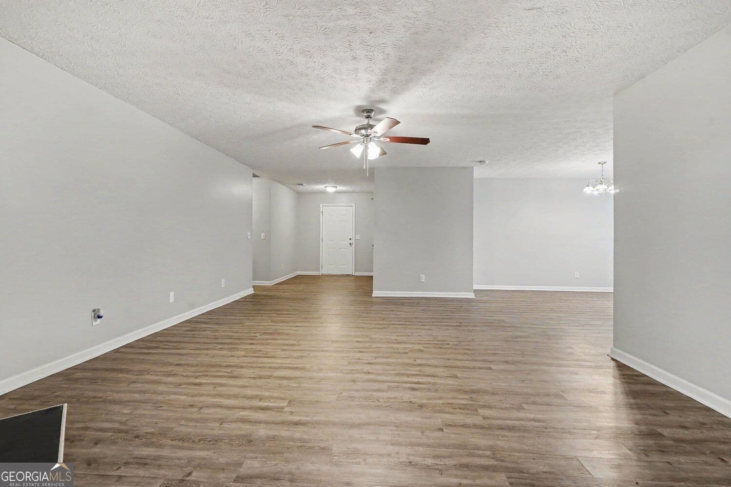 4 bedroom, 2 bathroom, 2,168 sq ft single family residence for sale at 411 Crested View Drive, Loganville, GA 30052 — photo 3