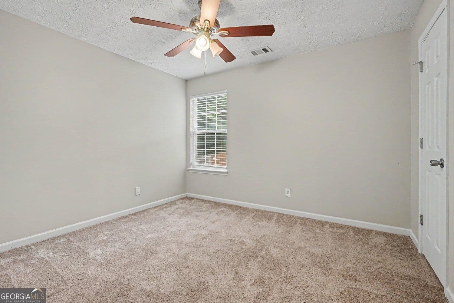 4 bedroom, 2 bathroom, 2,168 sq ft single family residence for sale at 411 Crested View Drive, Loganville, GA 30052 — photo 10