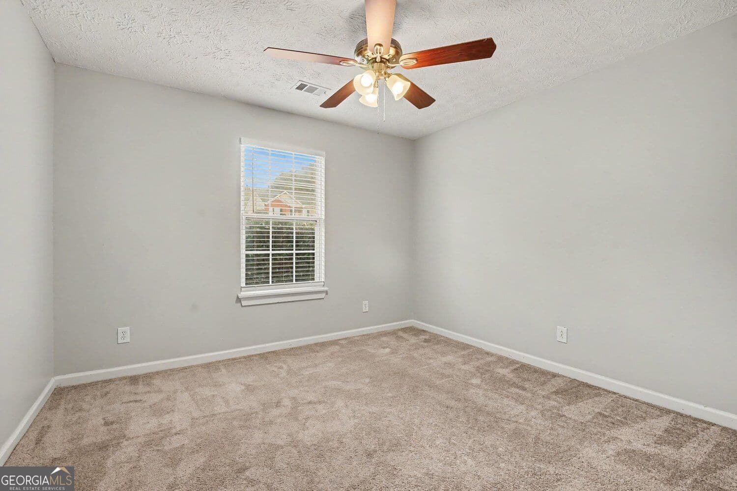 4 bedroom, 2 bathroom, 2,168 sq ft single family residence for sale at 411 Crested View Drive, Loganville, GA 30052 — photo 8