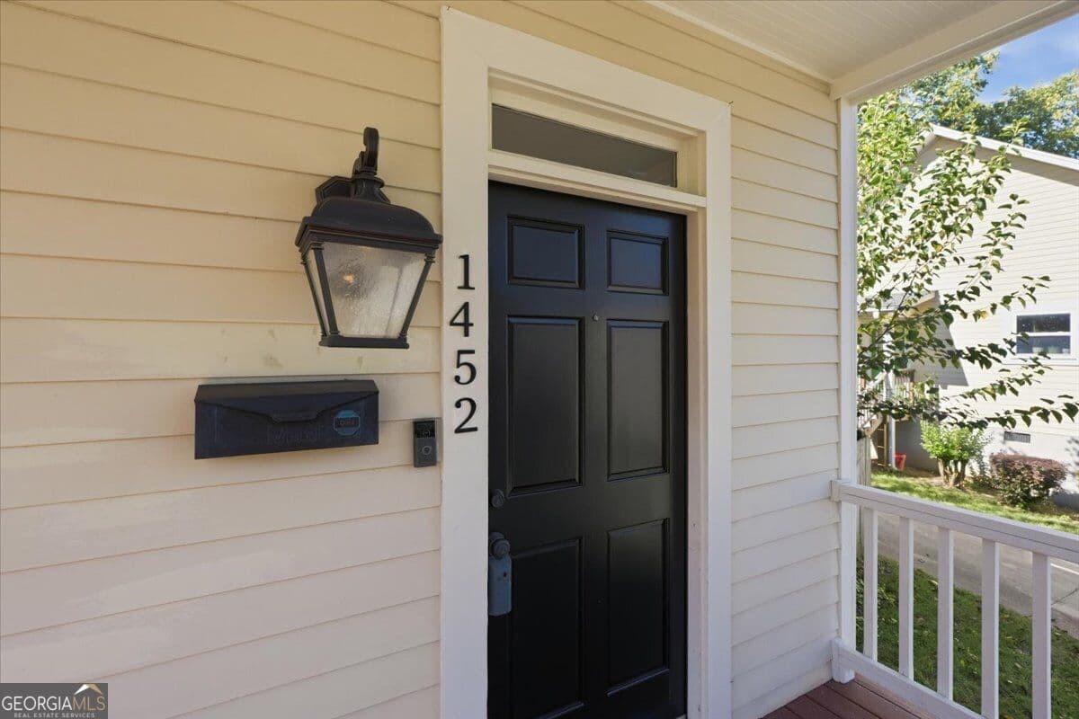 2 bedroom, 2.5 bathroom, 1,188 sq ft townhouse for sale at 1452 Tattnall Place, Macon, GA 31201 — photo 6