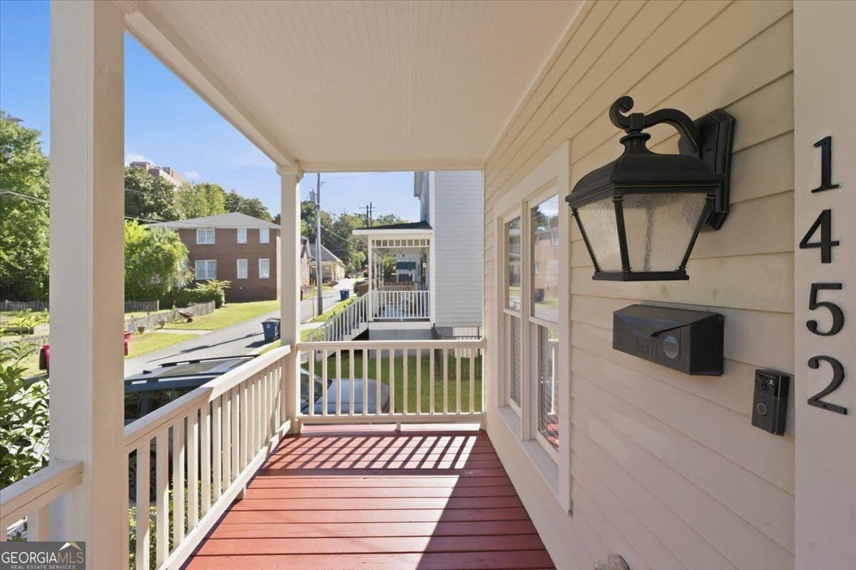 2 bedroom, 2.5 bathroom, 1,188 sq ft townhouse for sale at 1452 Tattnall Place, Macon, GA 31201 — photo 4