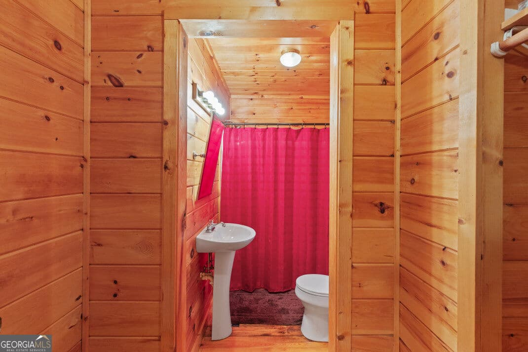 2 bedroom, 3 bathroom, 2,040 sq ft cabin,single family residence for sale at 795 Fugue Drive, Ellijay, GA 30540 — photo 7