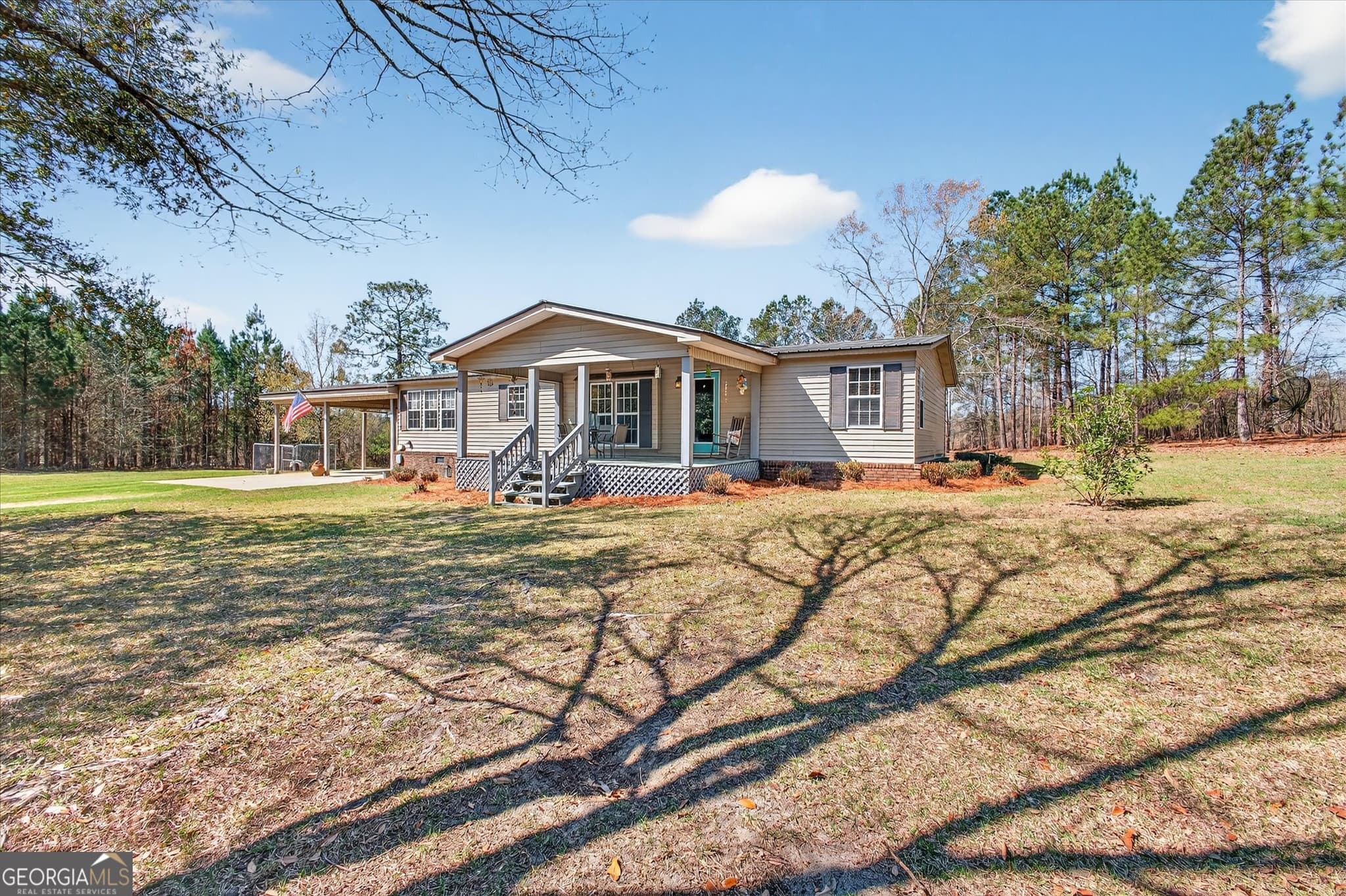 4 bedroom, 3 bathroom, 2,128 sq ft manufactured home,single family residence under contract at 395 Winchester Road, Sylvania, GA 30467 — photo 2