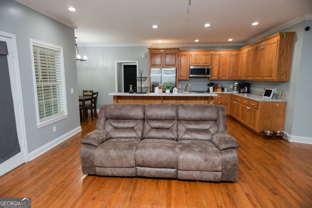 3 bedroom, 2 bathroom, 1,704 sq ft single family residence under contract at 28 Oak Ridge Drive, Butler, GA 31006 — photo 7