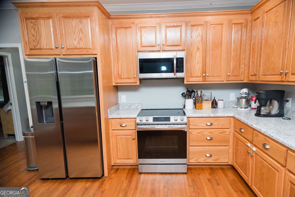 3 bedroom, 2 bathroom, 1,704 sq ft single family residence under contract at 28 Oak Ridge Drive, Butler, GA 31006 — photo 9