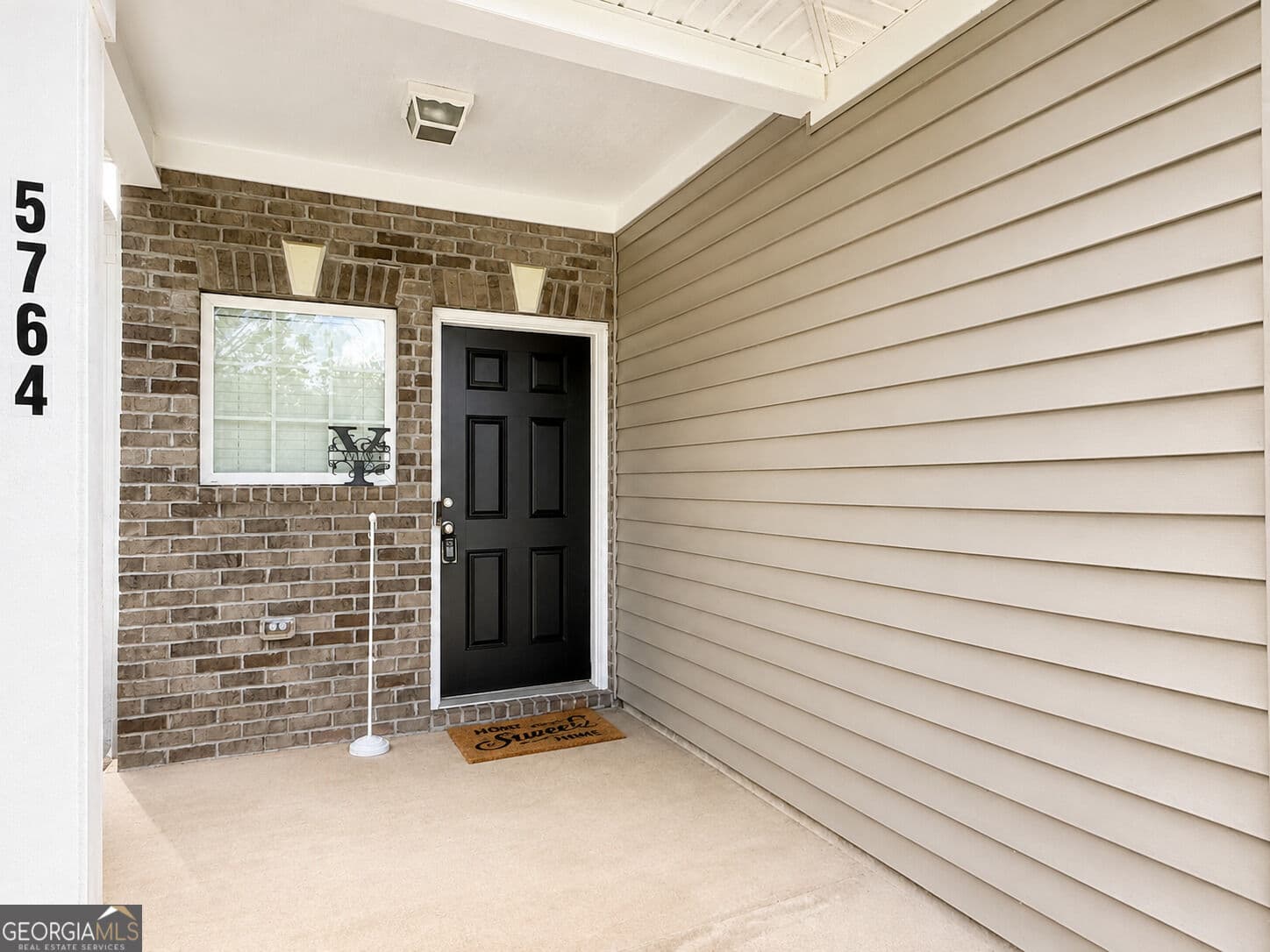 3 bedroom, 2.5 bathroom, 1,972 sq ft single family residence under contract at 5764 Olivia Lane, Columbus, GA 31907 — photo 2