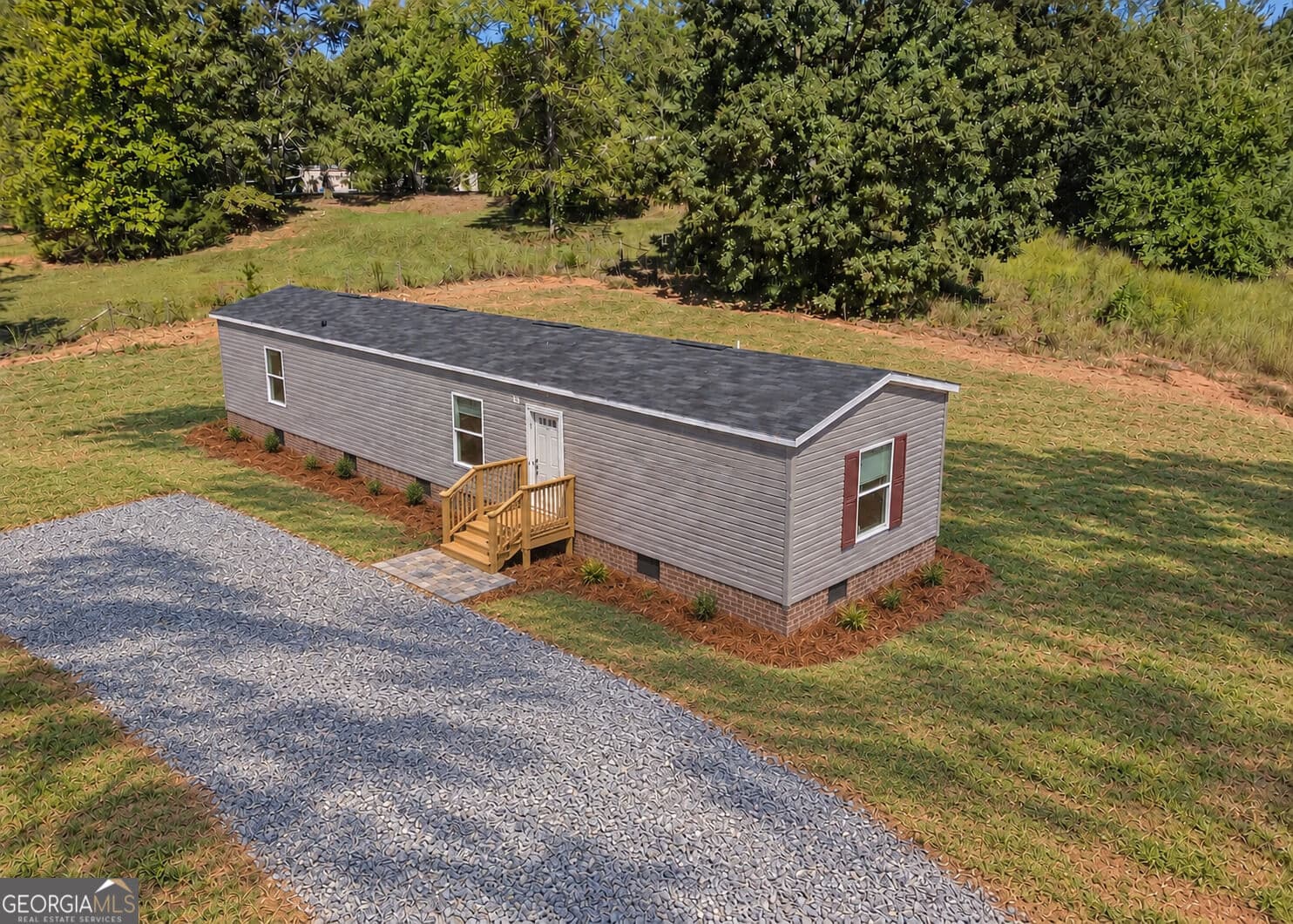 2 bedroom, 2 bathroom, 980 sq ft manufactured home,single family residence for sale at 6060 Gumlog Road, Martin, GA 30557