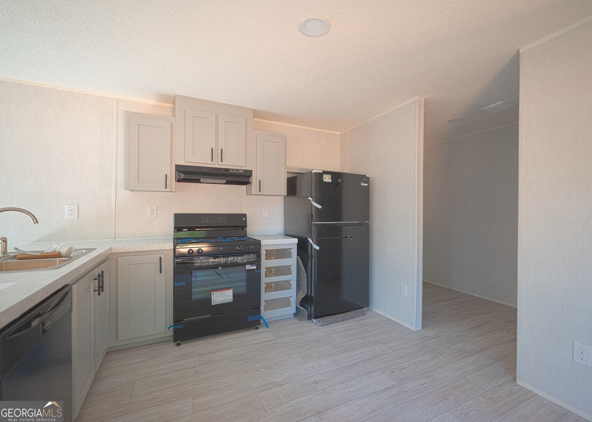 2 bedroom, 2 bathroom, 980 sq ft manufactured home,single family residence for sale at 6060 Gumlog Road, Martin, GA 30557 — photo 8