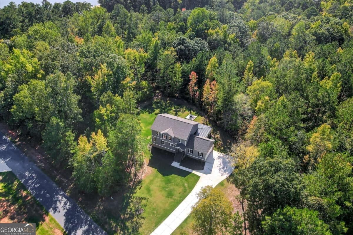 5 bedroom, 3 bathroom, 2,707 sq ft single family residence for sale at 1021 Pointe, Tignall, GA 30668 — photo 2