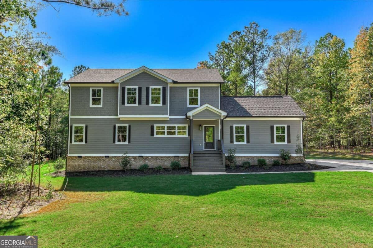 5 bedroom, 3 bathroom, 2,707 sq ft single family residence for sale at 1021 Pointe, Tignall, GA 30668
