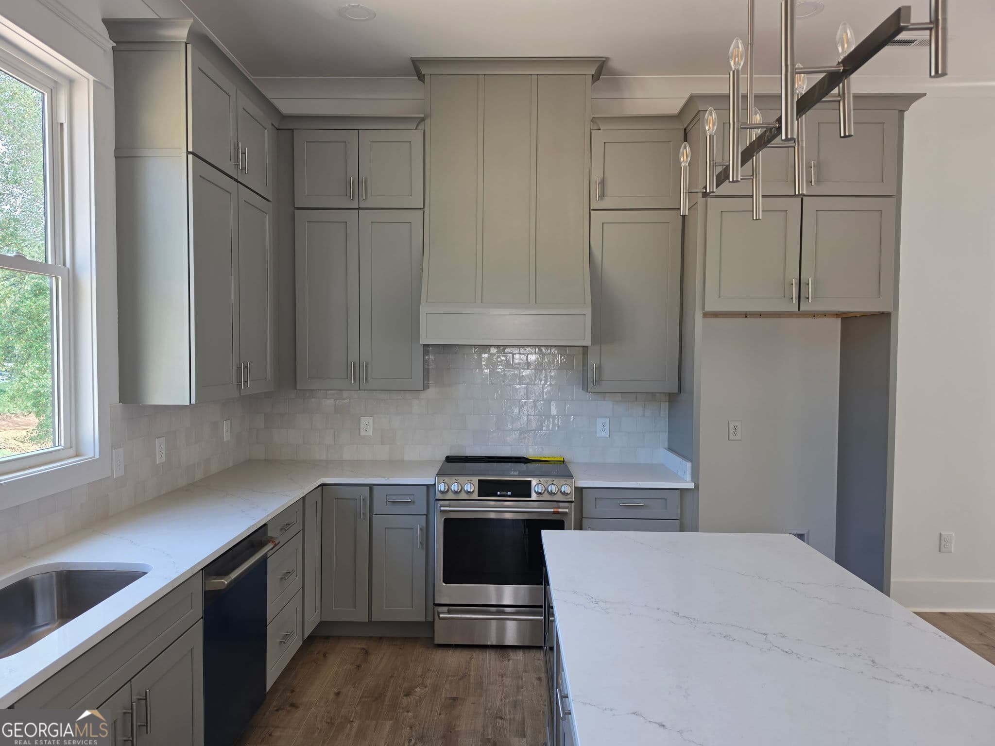 2 bedroom, 2 bathroom, 1,195 sq ft single family residence for sale at 316 Thomas Road, Fort Oglethorpe, GA 30742 — photo 6