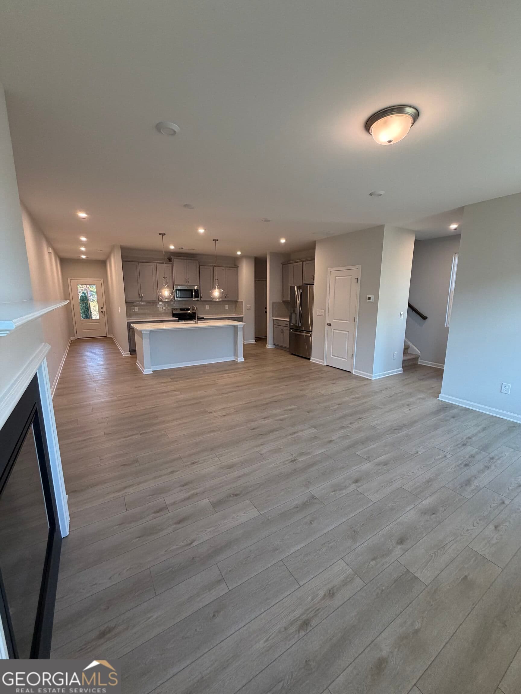 3 bedroom, 2.5 bathroom, 1,863 sq ft townhouse for rent at 842 Leraes Way, Loganville, GA 30052 for $2,395 a month — photo 2