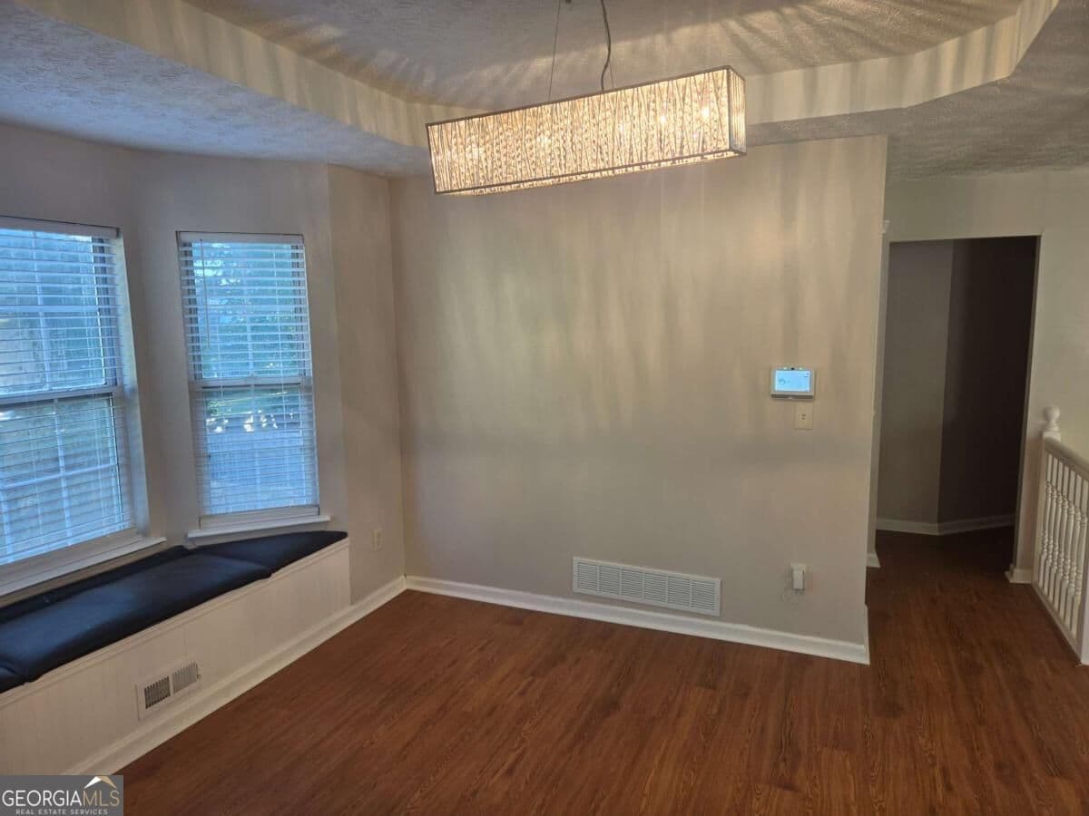 4 bedroom, 3 bathroom, 2,008 sq ft single family residence for rent at 1690 Silverdale Lane, Lithia Springs, GA 30122 for $2,200 a month — photo 3